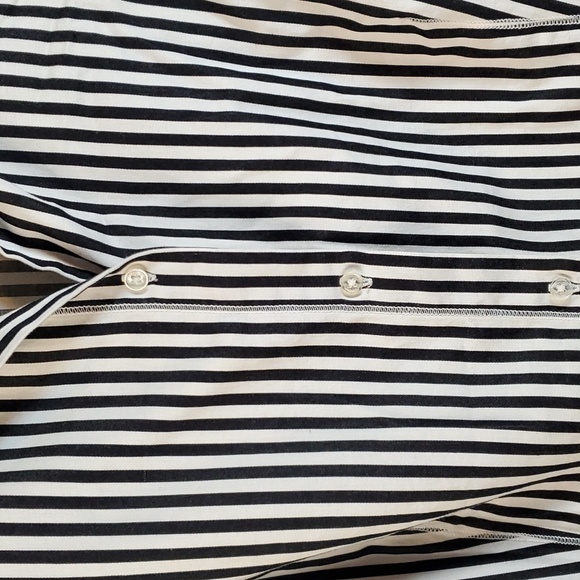 Jones New York Signature womens dark navy striped, buttoned blouse. Size XL - Picture 3 of 8